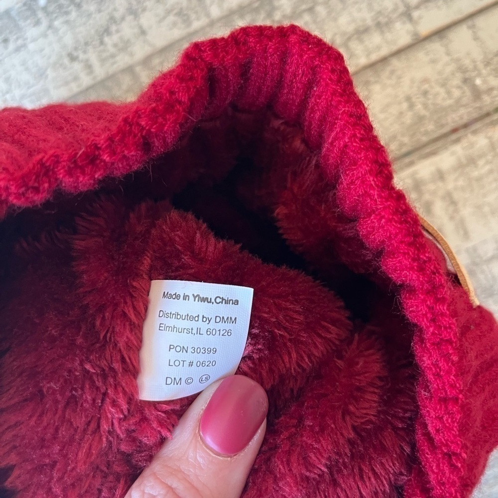 Britt’s Knits Plush-lined Knit Hat - Picture 5 of 6